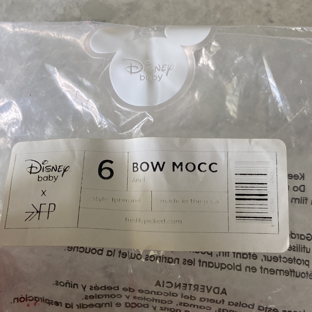 Disney Little Mermaid Freshly Picked leather Bow Moccasins size 6 - Picture 3 of 8